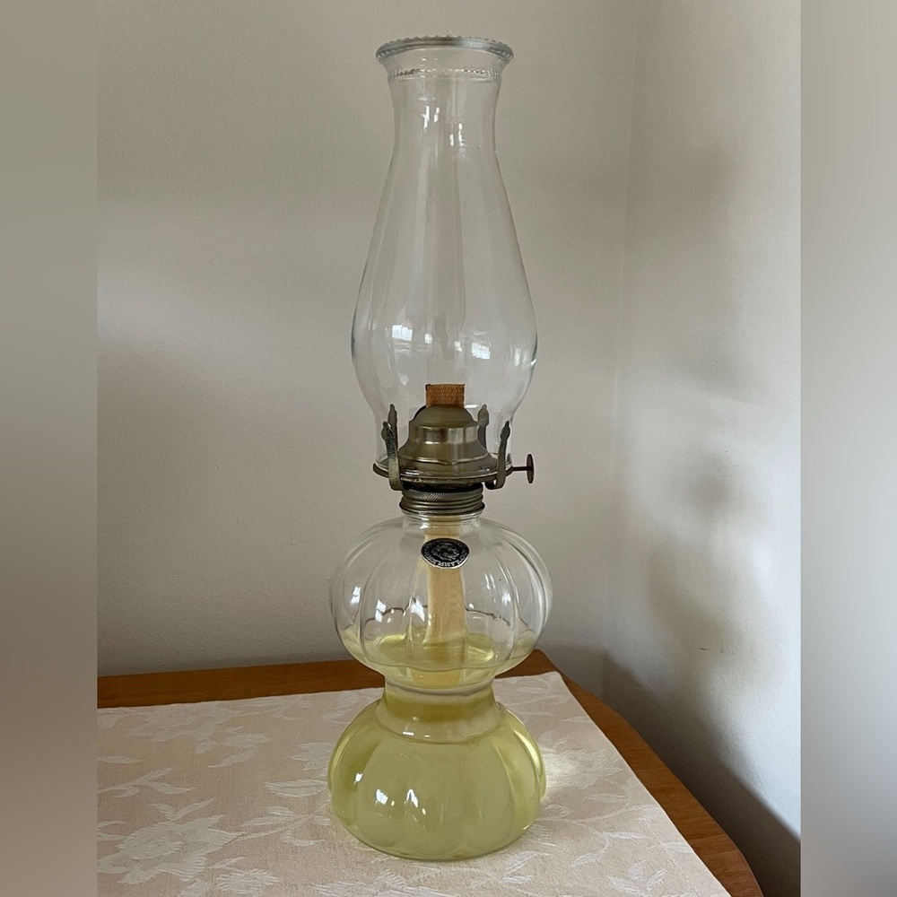 Vintage Lamplight Farms 
Kerosene / Oil Lamp.